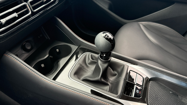 MG HS 1.5 T-GDI Trophy 5dr Petrol Hatchback